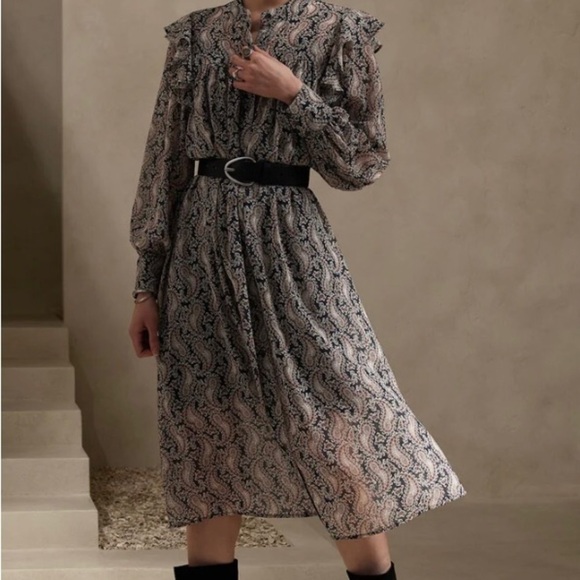 Banana Republic Factory Dresses & Skirts - Banana Republic Flutter Midi Shirtdress / Size SP /